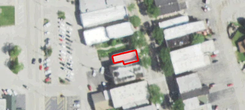 900 Main St