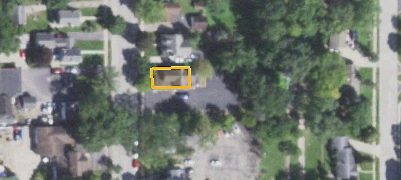 137 Oak Ave