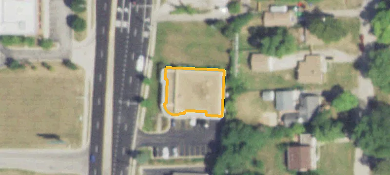 1535 Main St
