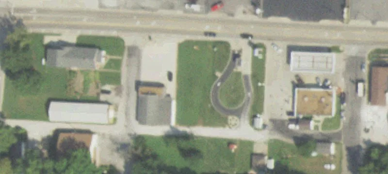 100 4th St