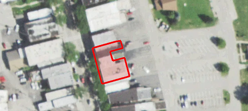 915 Main St