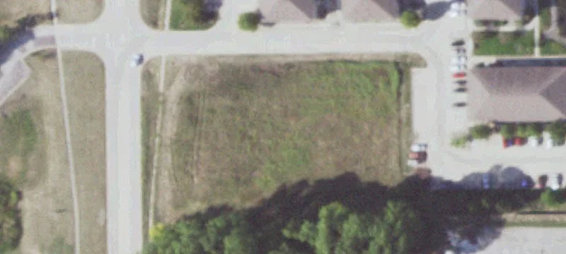 2414 Neil St