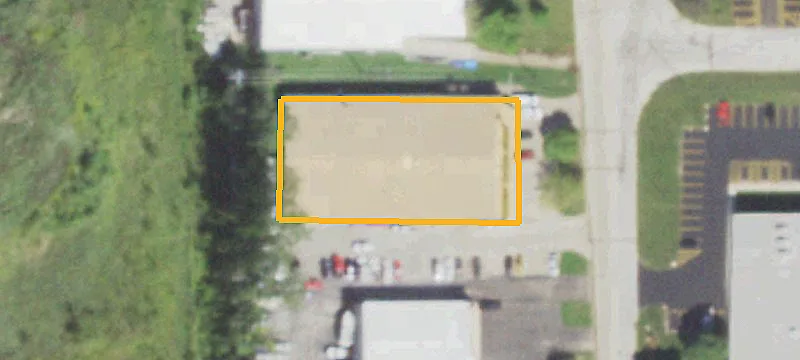 1215 Paramount Pkwy