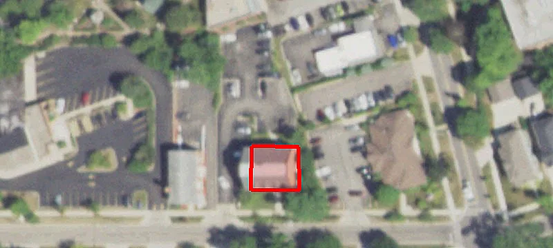 586 Duane St
