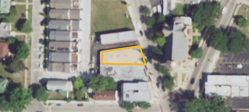 8102 Lincoln Ave