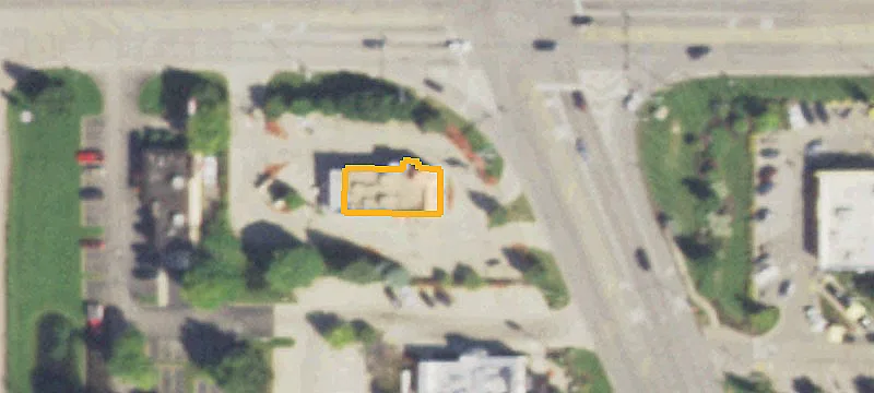 2200 Grn Bay Rd