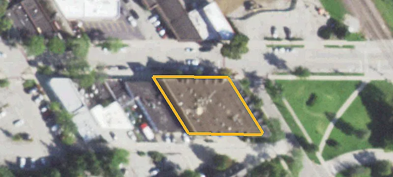 572 Roger Williams Ave