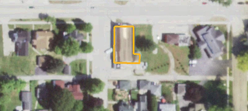 102 Nokomis St