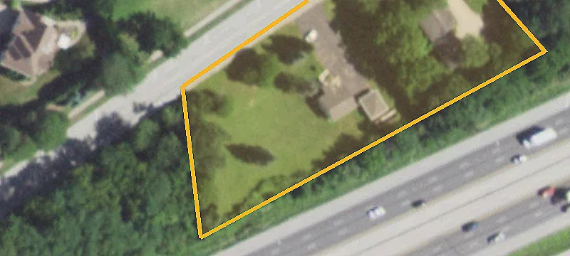 1535 Frontage Rd