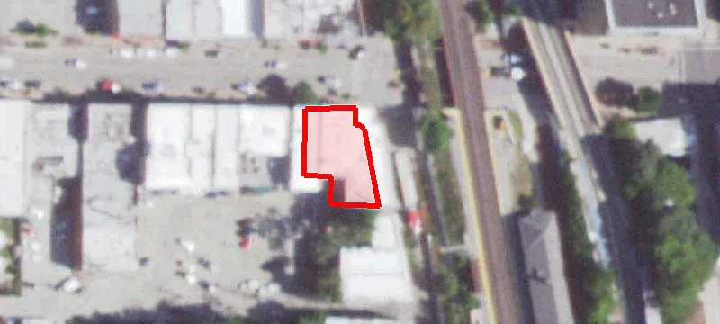 702 Main St