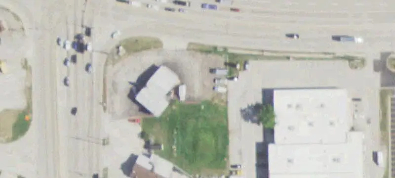 2736 Touhy Ave