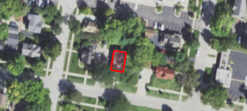 515 James St