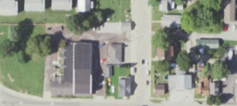 305 Moore St