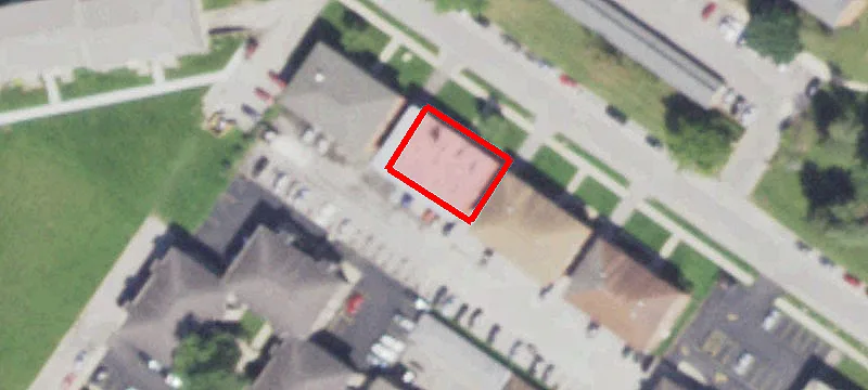 2120 Lilac Ln