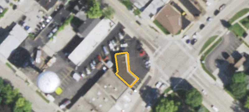 221 Main St