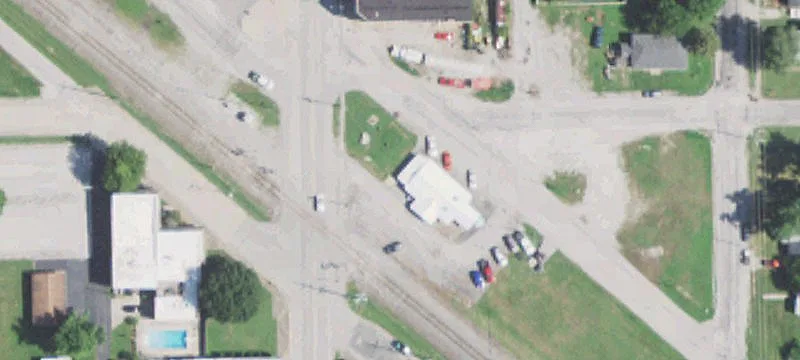 102 En Railroad St