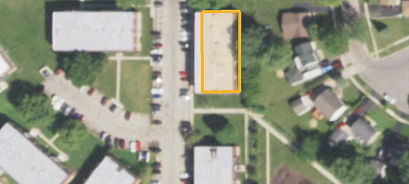 2450 Leslie Ln
