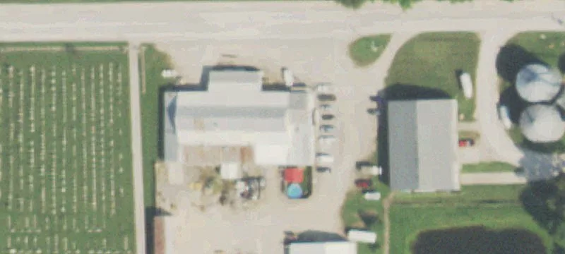 350 4th St