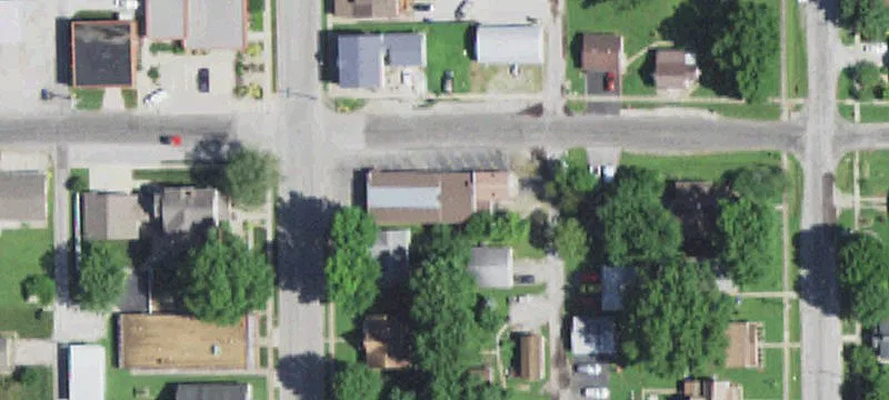412 Douglas St