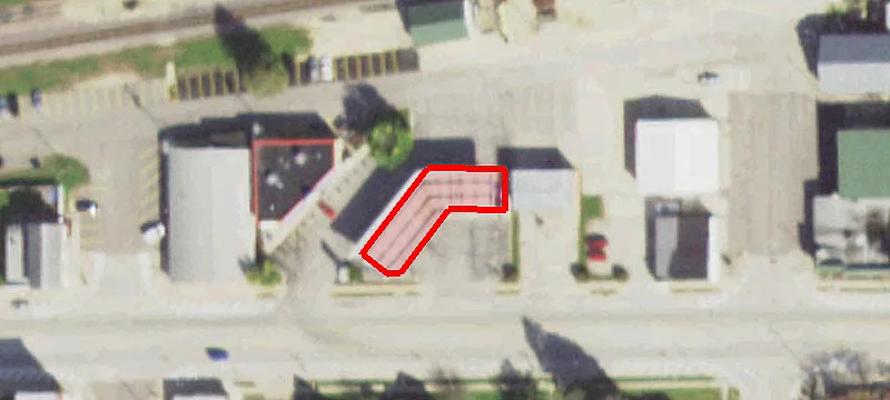 411 Main St