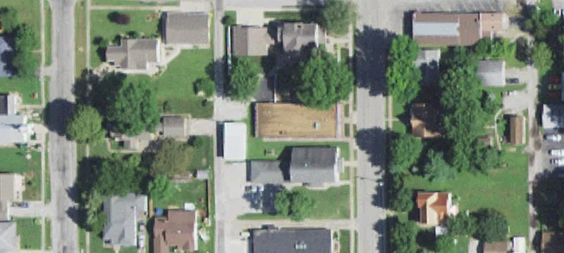 407 Douglas St