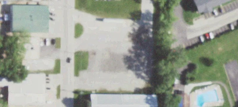57 Le Baron St