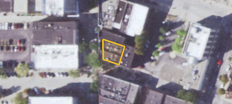 202 Neil St