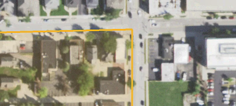 300 Main St