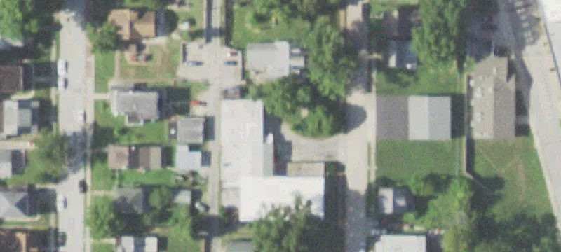 915 Charles St