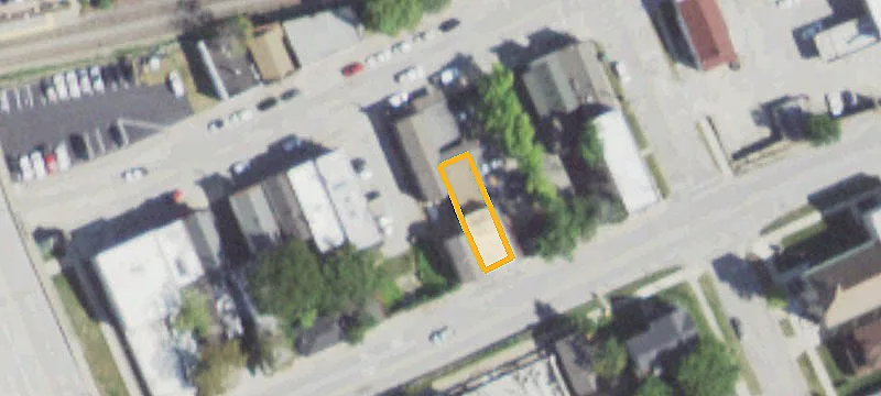 228 Main St