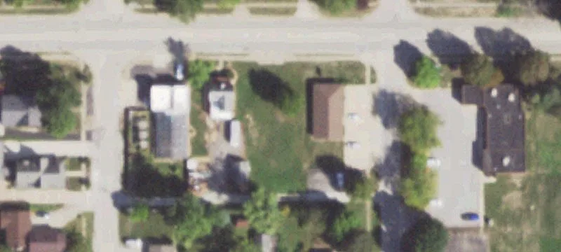 205 Oak St