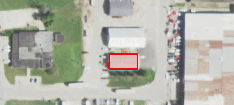 933 Bartlett Ave