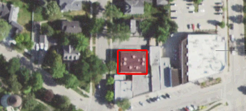 4365 Lawn Ave