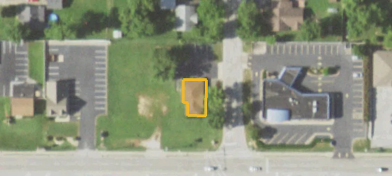 2 Lexington Dr