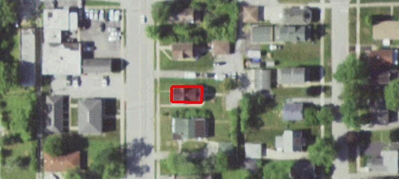 3311 Un Ave