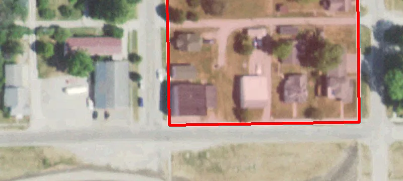 202 En Main St
