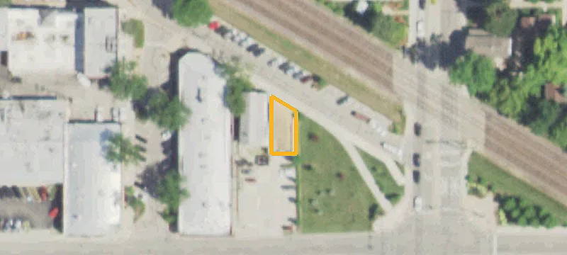 17 Railroad Ave