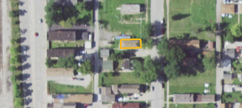 15612 Emerald Ave