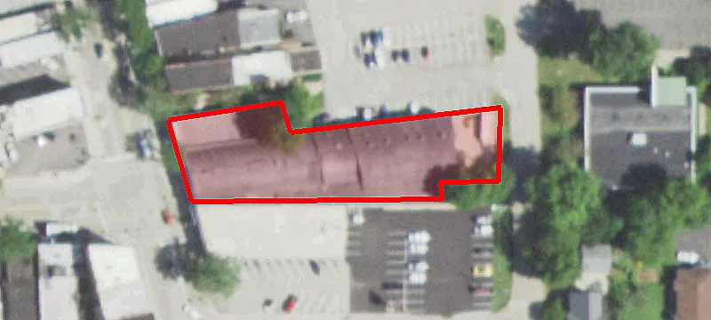 939 Main St