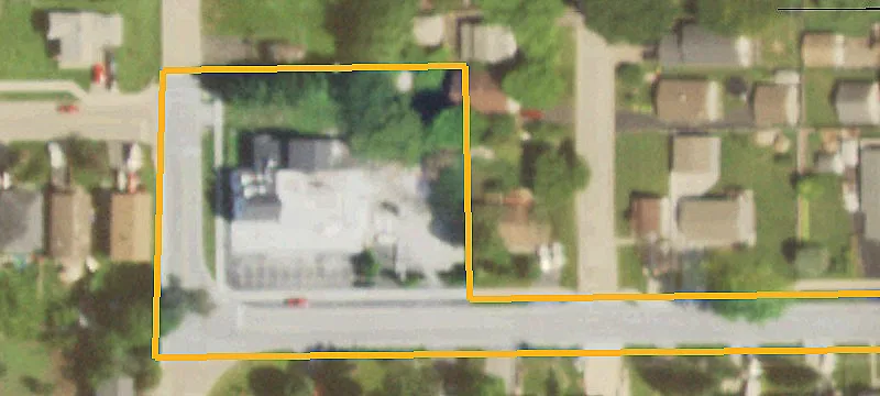 402 Shorewood Rd