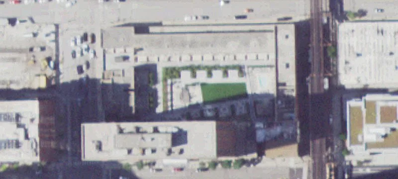 320 Illinois St