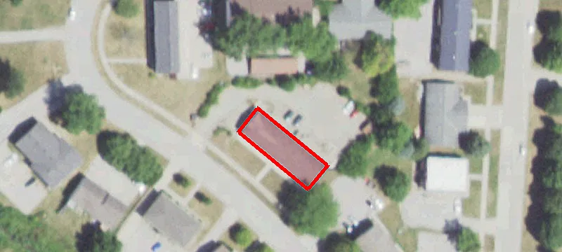704 Golfcrest S Rd