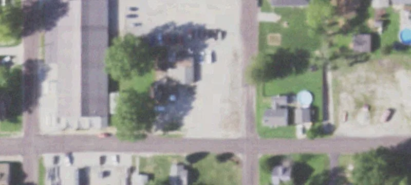 121 White St