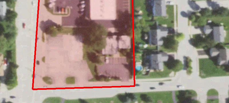 390 Devon Ave