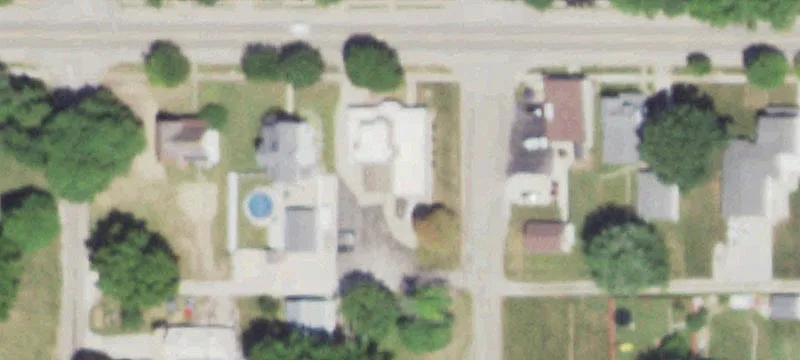 702 Main St