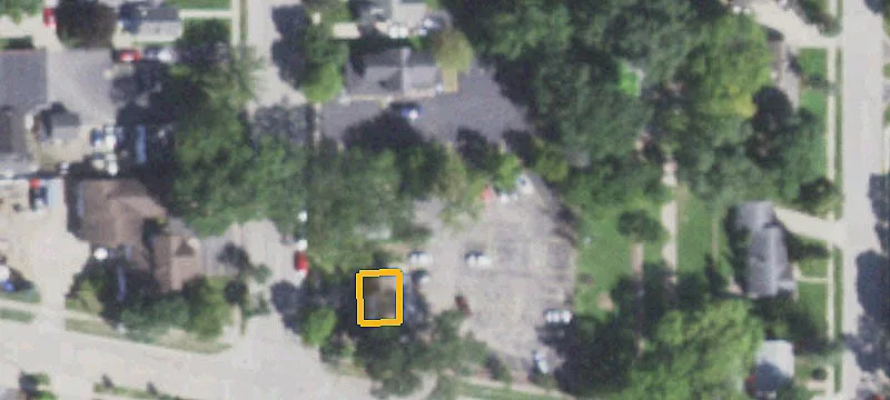 143 Oak Ave