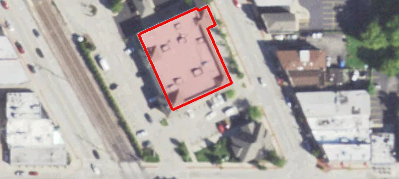 320 Waukegan Ave