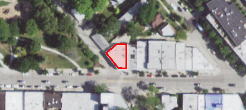 1945 Central St