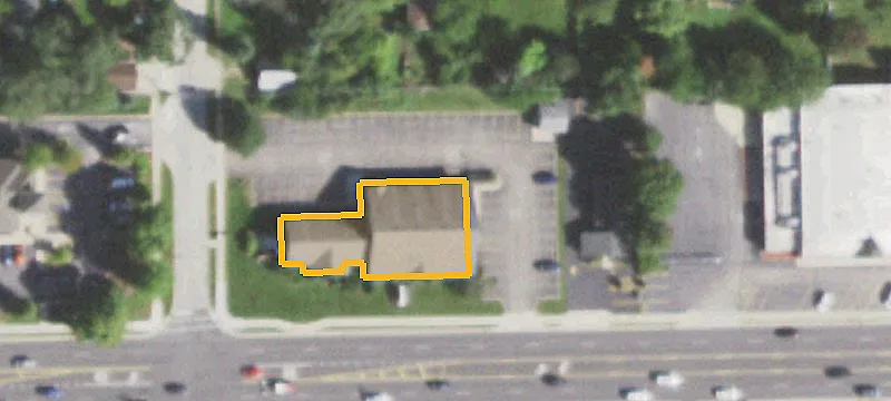 711 Roosevelt Rd