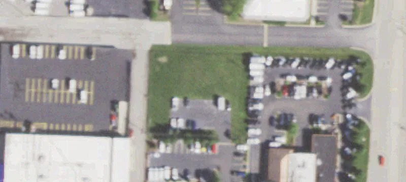 545 En Ave